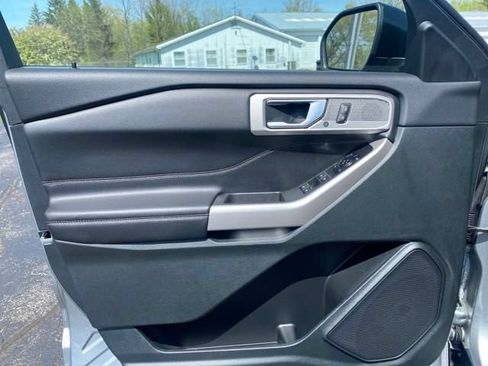 Used 2024 Ford Explorer XLT w/ Equipment Group 202A AWD/4WD image 14