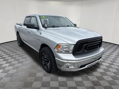 Used 2012 RAM 1500 Big Horn w/ Remote Start & Security Group AWD/4WD image 3