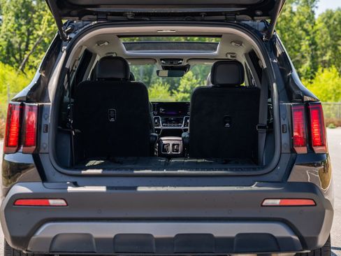 Used 2023 Kia Sorento X-Line EX image 17