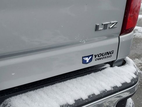 Used 2020 Chevrolet Silverado 2500 LTZ w/ LTZ Plus Package image 33