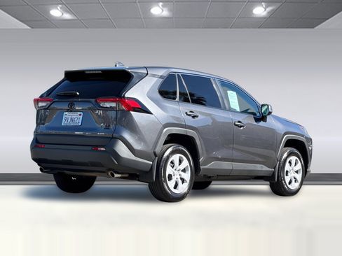 Used 2025 Toyota RAV4 LE AWD/4WD image 9