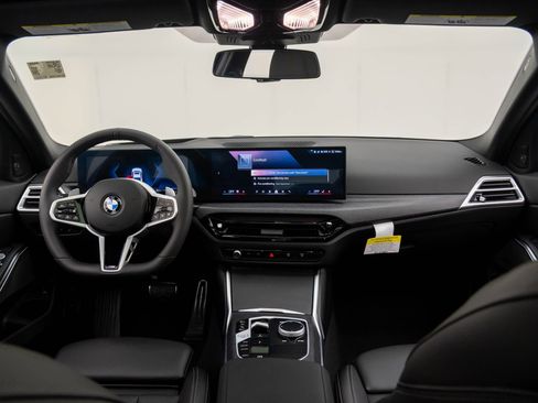 New 2026 BMW 330i xDrive 330i xDrive w/ M Sport Package image 10