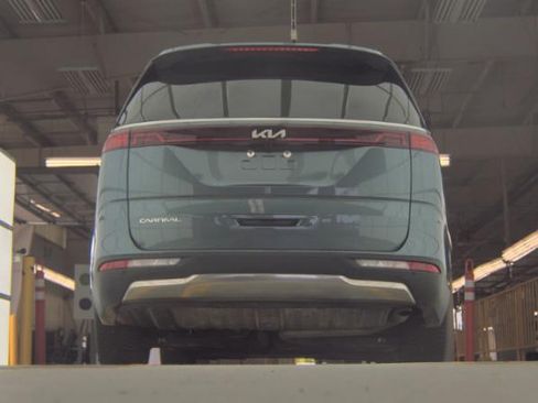 Used 2024 Kia Carnival SX Prestige FWD image 7