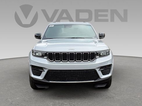 New 2026 Jeep Grand Cherokee Laredo X RWD image 24