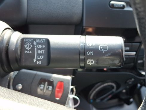 Used 2014 MAZDA MAZDA2 Sport FWD image 22
