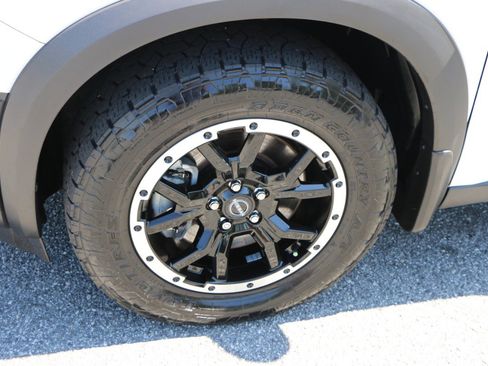 Used 2024 Nissan Pathfinder Rock Creek AWD/4WD image 14