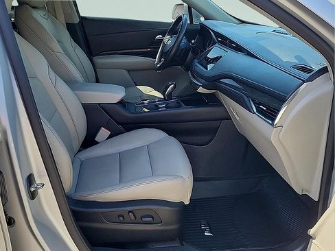 Used 2019 Cadillac XT4 Premium Luxury FWD image 10