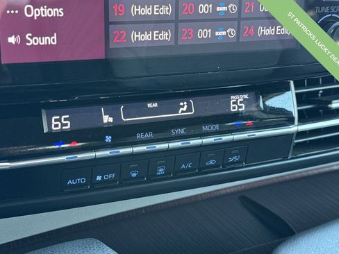 Used 2024 Toyota Sienna LE image 21