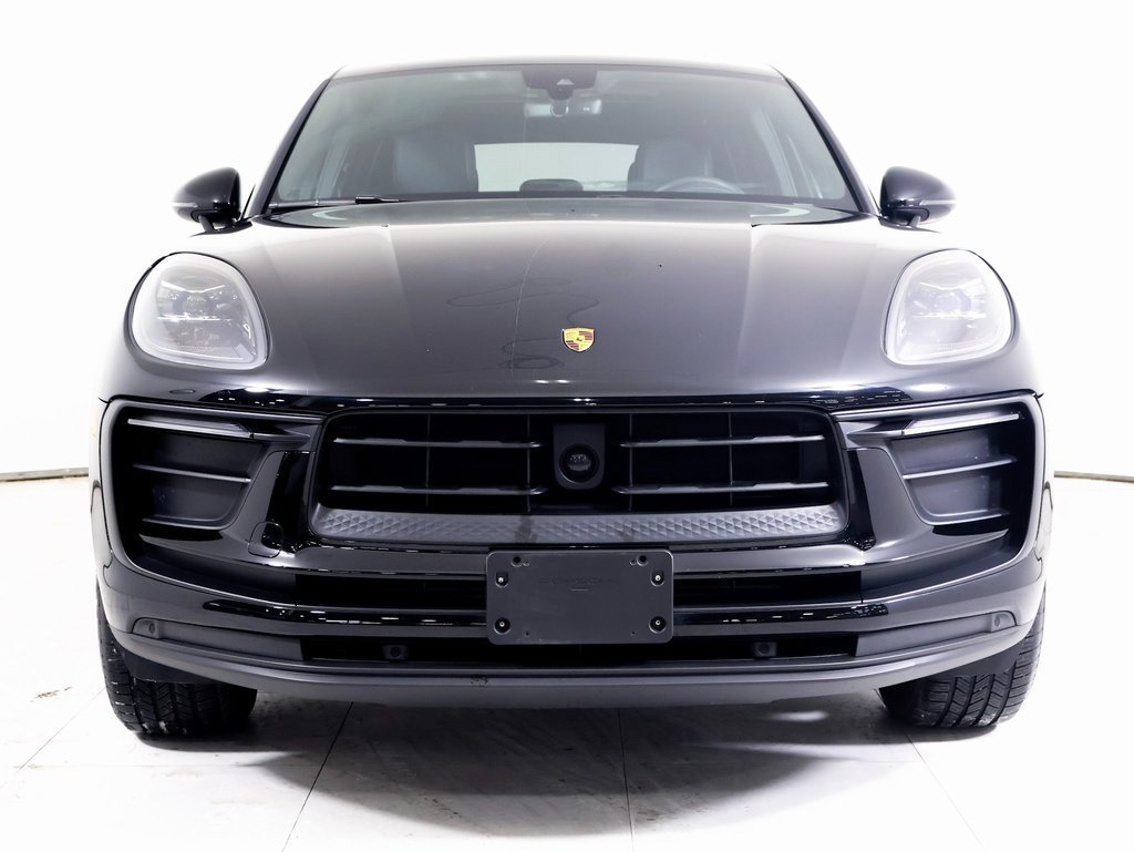 Certified 2025 Porsche Macan AWD/4WD image 25
