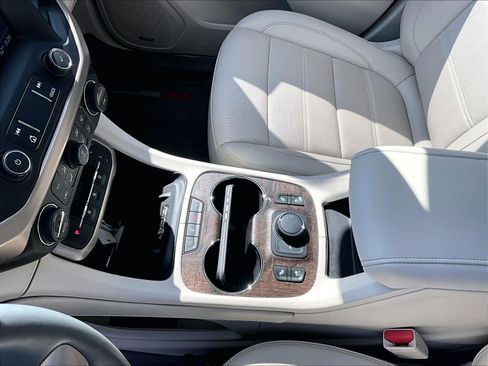 Used 2023 GMC Acadia Denali w/ Denali Ultimate Package image 20