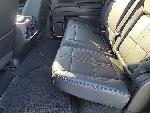 Used 2022 Chevrolet Silverado 1500 High Country w/ Technology Package image 5