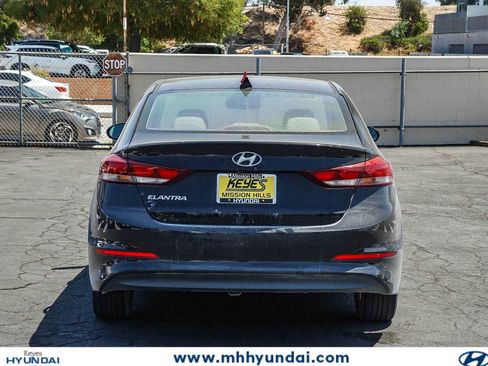 Used 2018 Hyundai Elantra Value Edition w/ Cargo Package FWD image 5