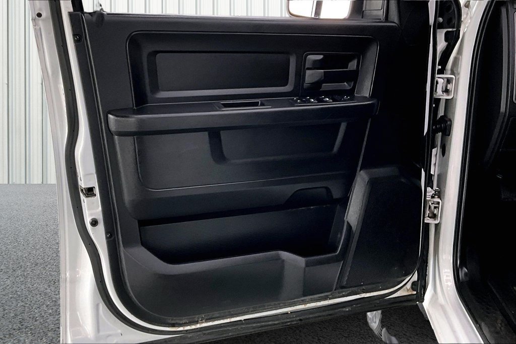 Used 2019 RAM 1500 Express w/ Wheel & Sound Group AWD/4WD image 19