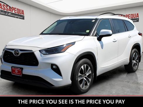 Used 2023 Toyota Highlander XLE AWD/4WD image 1