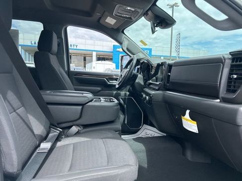 Used 2025 Chevrolet Silverado 2500 LT AWD/4WD image 32