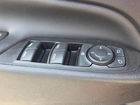 Used 2023 Chevrolet Equinox LT FWD image 33
