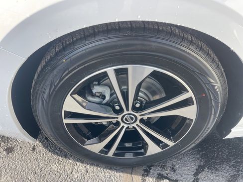 Certified 2023 Nissan Sentra SV image 24