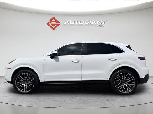 Used 2021 Porsche Cayenne AWD/4WD image 3