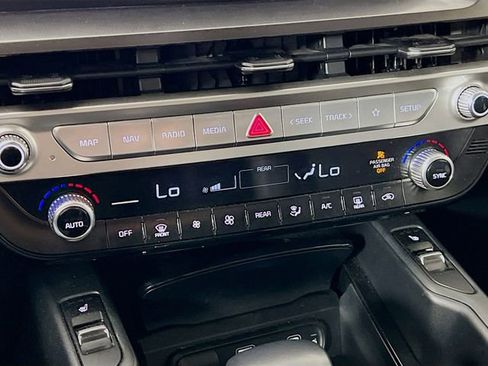 Used 2023 Kia Telluride S image 19