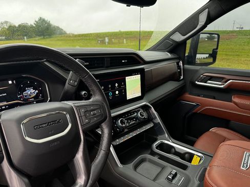 Used 2024 GMC Sierra 2500 Denali Ultimate w/ Max Trailering Package image 21