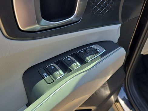 New 2026 Kia Sorento S FWD image 19