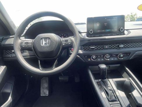 Used 2023 Honda Accord EX image 10