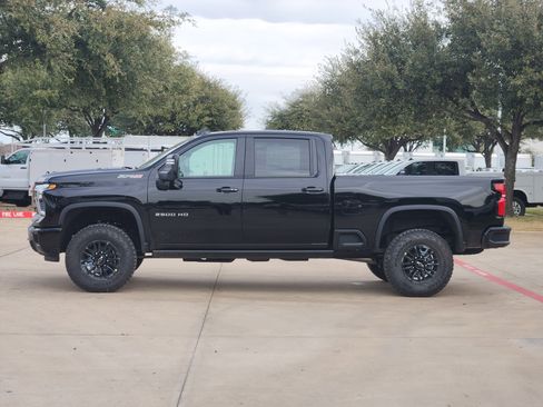 New 2026 Chevrolet Silverado 2500 ZR2 image 13