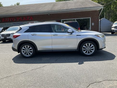 Used 2019 INFINITI QX50 Essential w/ Premium Heat Package AWD/4WD image 4