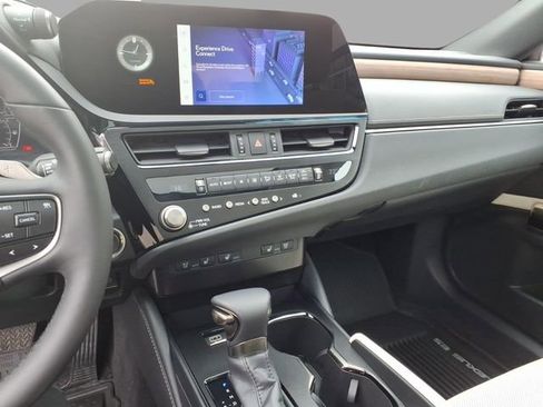 Certified 2023 Lexus ES 350 w/ Premium Package image 21