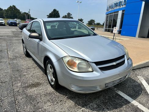 Used 2008 Chevrolet Cobalt LS FWD image 2