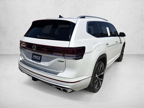 Used 2024 Volkswagen Atlas SEL Premium R-Line AWD/4WD image 5