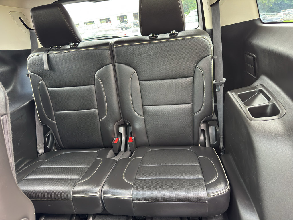 Used 2023 GMC Acadia Denali w/ Denali Technology Package FWD image 26