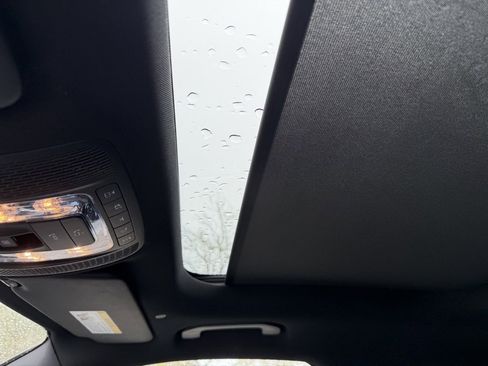 Used 2022 Mercedes-Benz GLB 250 4MATIC image 28