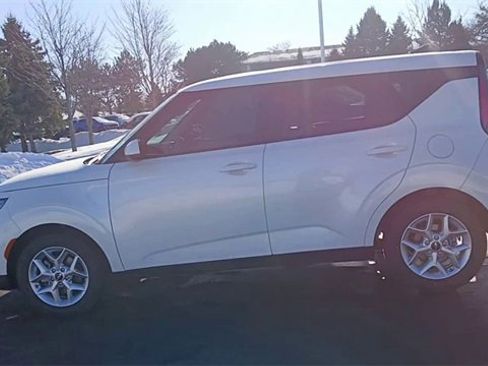 Certified 2023 Kia Soul LX w/ LX Technology Package image 8