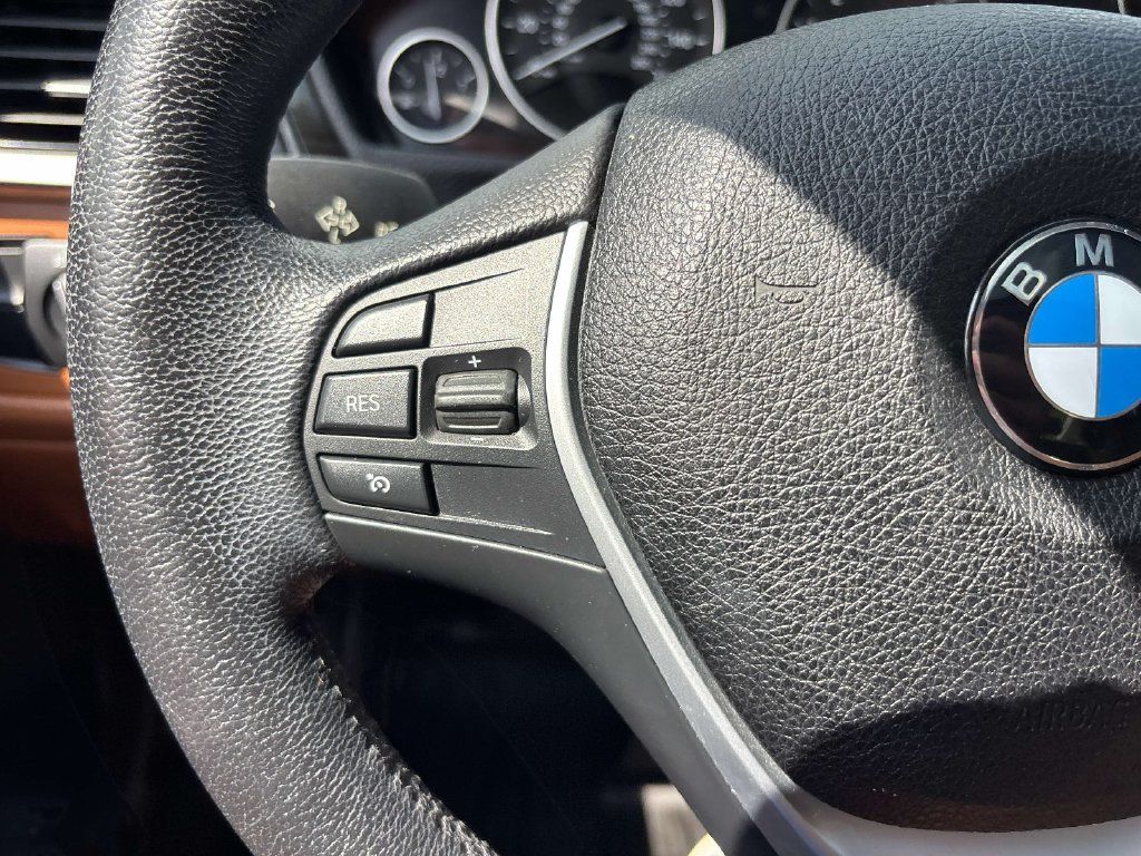 Used 2013 BMW 328i xDrive Sedan AWD/4WD image 25