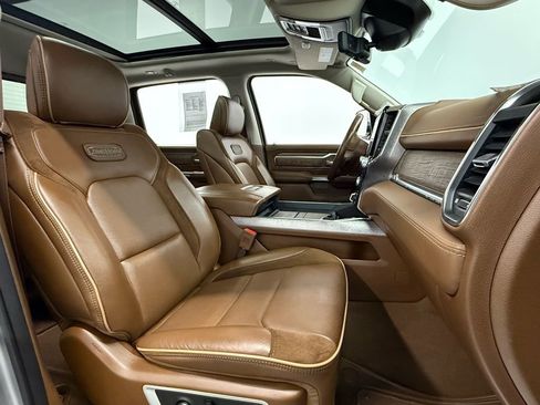 Used 2024 RAM 1500 Limited image 18