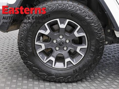 Used 2024 Jeep Wrangler Unlimited Sahara w/ Dual Top Group AWD/4WD image 30