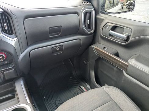 Used 2021 Chevrolet Silverado 1500 LT Trail Boss w/ Convenience Package II AWD/4WD image 17