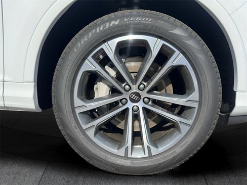 New 2026 Audi Q7 2.0T Premium image 9