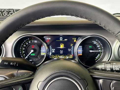 Used 2023 Jeep Wrangler Unlimited w/ 8.4" Radio Group image 12