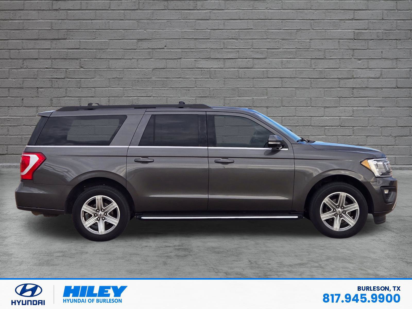 Used 2018 Ford Expedition Max XLT w/ Equipment Group 202A RWD image 3