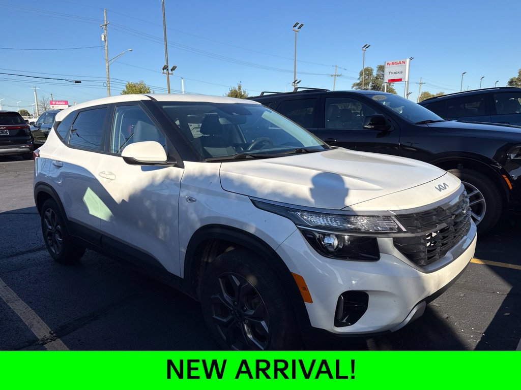 Certified 2024 Kia Seltos LX AWD/4WD image 1