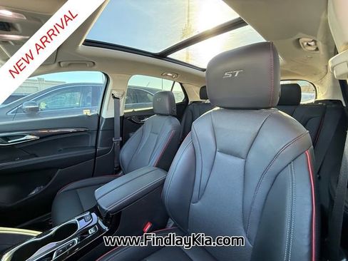 Used 2023 Buick Envision Essence w/ Sport Touring Package image 12