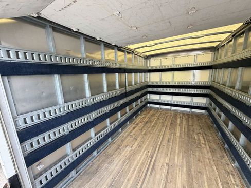 Used 2021 Chevrolet Express 3500 RWD image 8