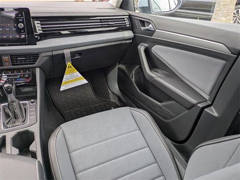 New 2026 Volkswagen Jetta SE image 16