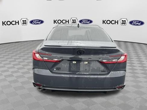 Used 2025 Toyota Camry SE image 7