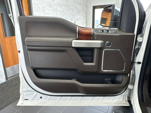 Used 2016 Ford F150 King Ranch w/ Equipment Group 601A Luxury AWD/4WD image 36
