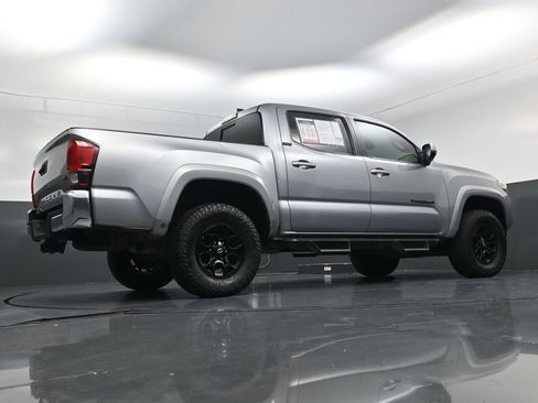 Used 2020 Toyota Tacoma SR5 RWD image 20
