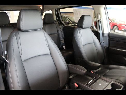 Certified 2025 Honda Odyssey EX-L image 23