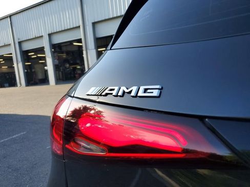 Used 2024 Mercedes-Benz GLC 43 AMG 4MATIC image 8